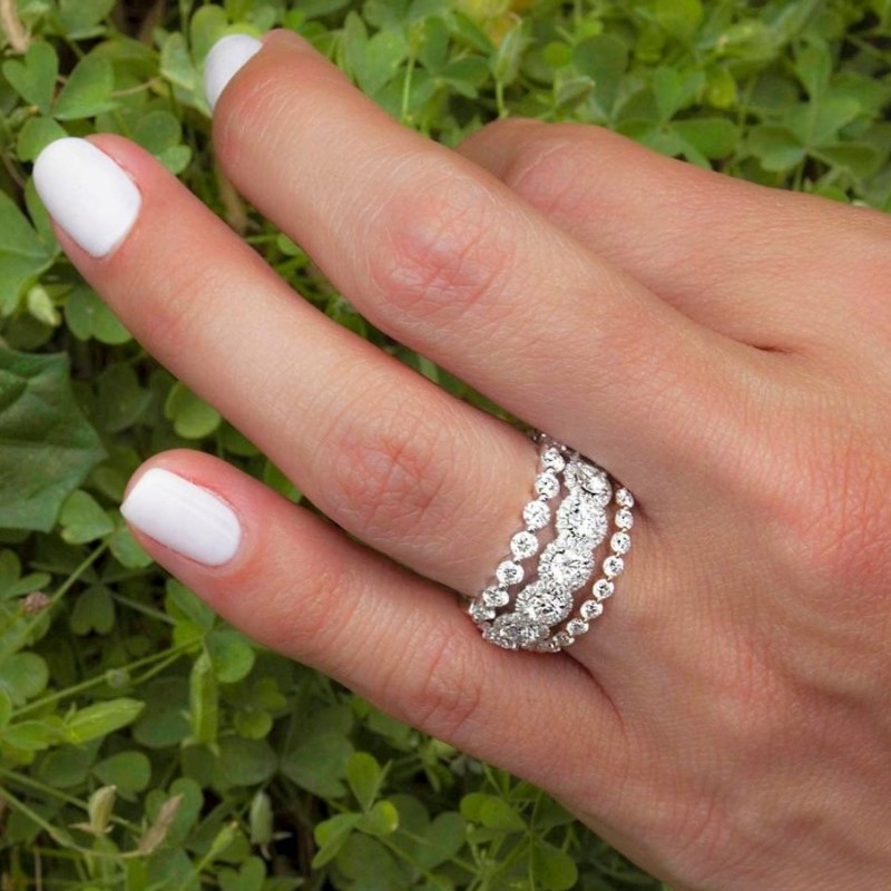 Henri Daussi Diamond Wedding Band